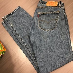 Vintage real Levi 501 mom jeans button fly